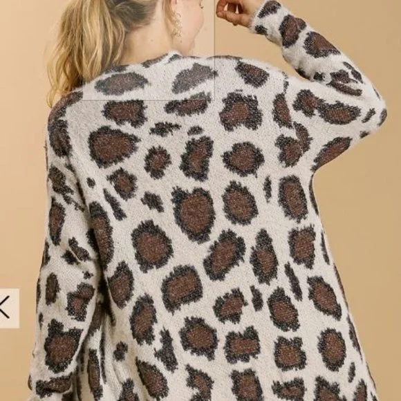 Umgee animal print fuzzy long open front cardigan - Picture 3 of 5